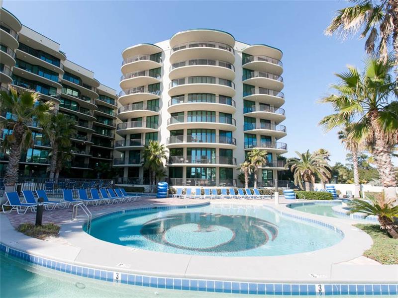 Resort Phoenix on the Bay I