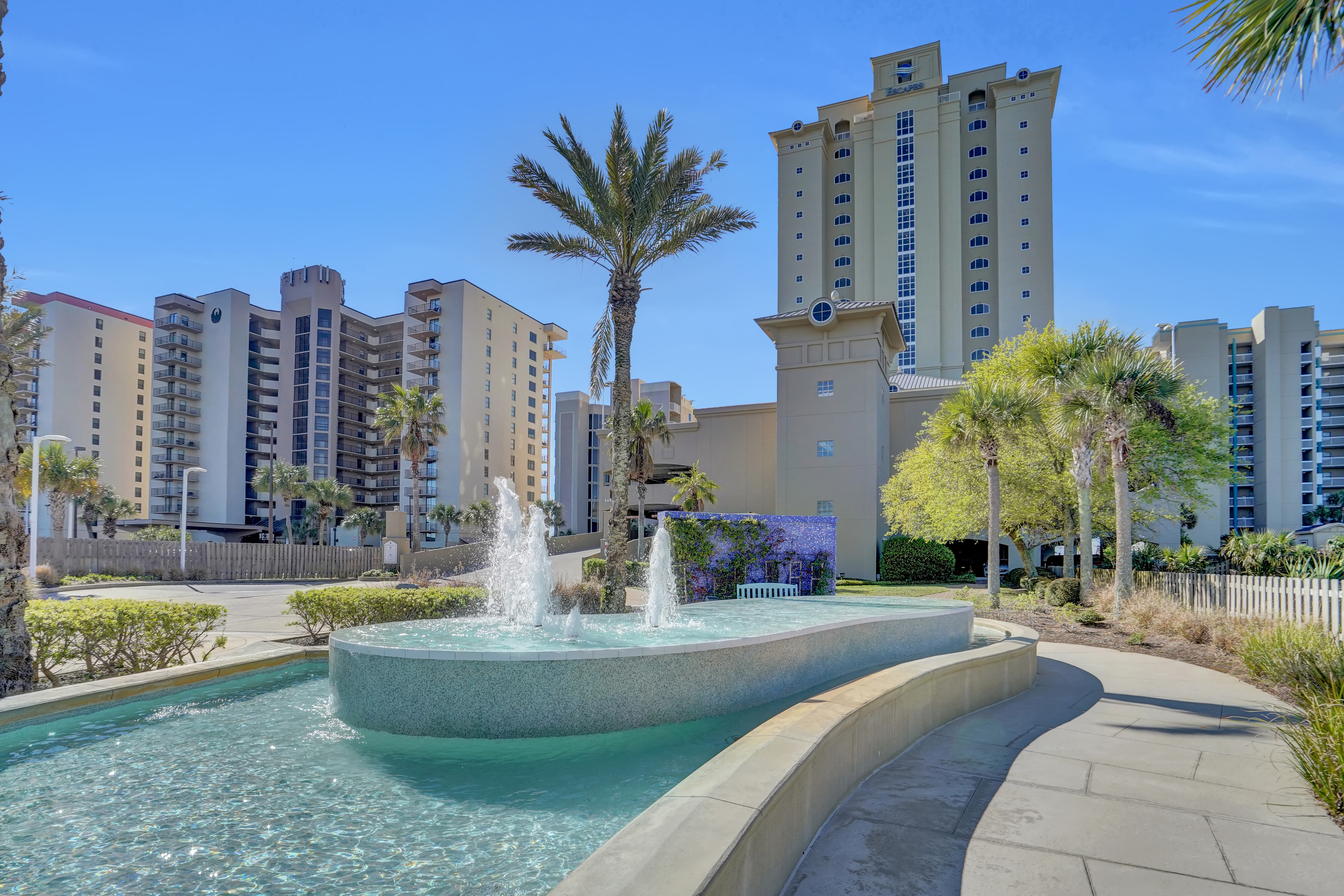 Resort Escapes to the Shores