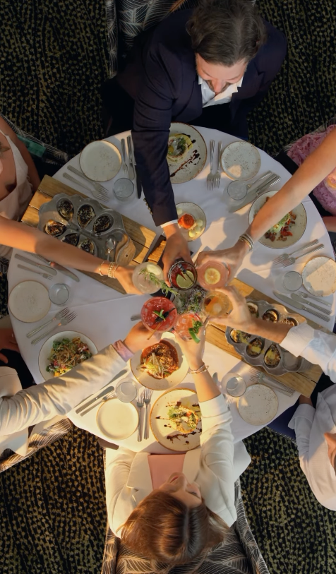 Things To Do Voyagers Restaurant